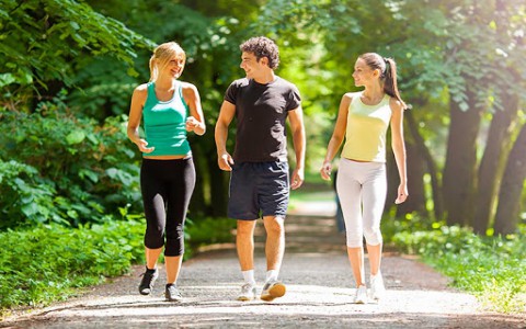 Đi bộ 30 phút mỗi ngày giúp giảm cân nhanh chóng, bệnh ung thư cũng phải tránh xa